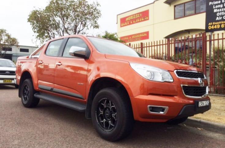 HOLDEN COLORADO RUKUS SATIN BLACK PIPED